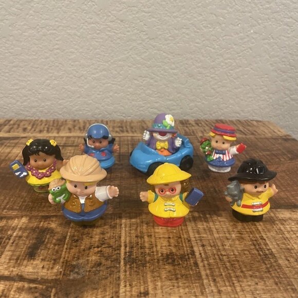 Fisher Price Little People lot of 7 community workers and friends - Picture 2 of 8